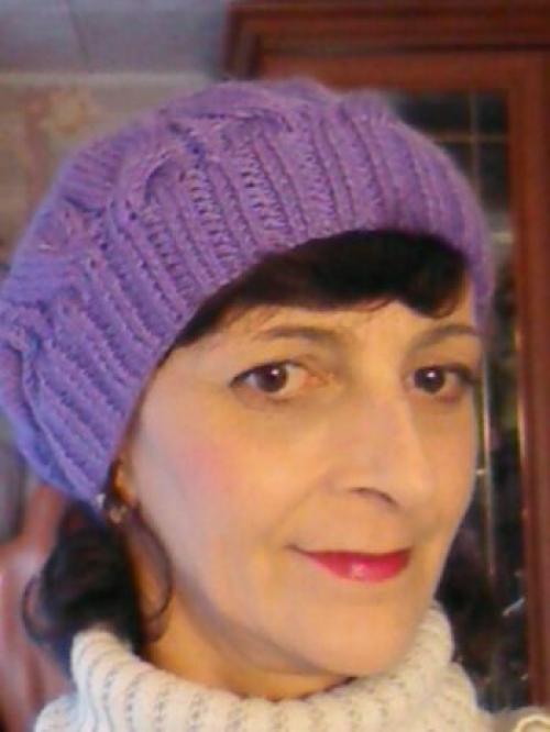 Шапка с косами спицами описание. Вяжем спицами красивые и модные шапки с косами, подборка схем