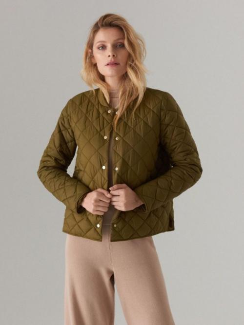 Модные женские куртки в 2022 году. Золотая пятерка весенних трендов 2022