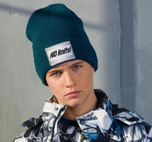 Модные шапки 2023 мужские. Молодежные шапки для парней 2023. Фото