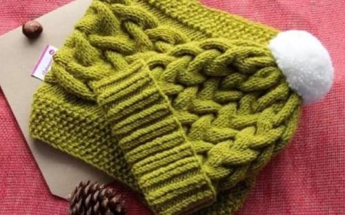 Узор для шапки спицами по кругу. Шапка с косичками