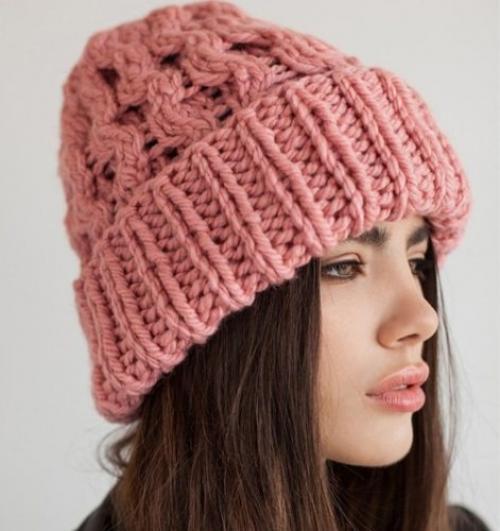 Шапки крупной вязки на толстых спицах. Модная шапка крупной вязки из толстых ниток