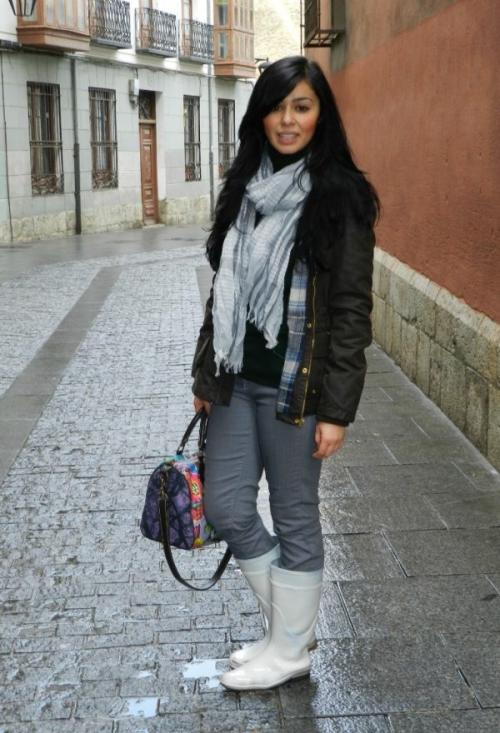 Белые ботфорты носить с чем. Стильные белые сапоги и популярные фасоны