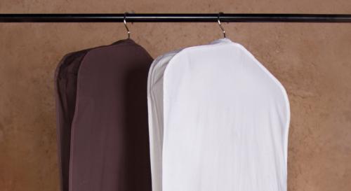 Вечерние платья из бархата. Особенности бархатной одежды