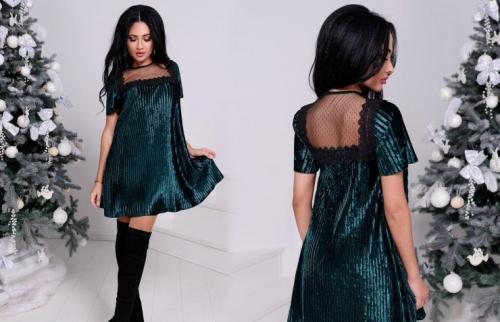 С чем носить короткое бархатное платье. Бархатное платье — советы по выбору и актуальные тенденции сезона. Как и с чем носить бархат в 2019 году (130 фото)