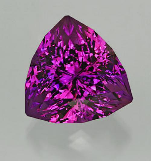 Есть ли какие-то особенности в написании названий драгоценных камней в алфавитном порядке. Происхождение названий драгоценных камней и минералов