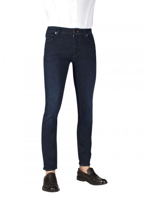 Широкие джинсы: модный и комфортный выбор для женщин 23 Широкие джинсы: модный и комфортный выбор для женщин 23