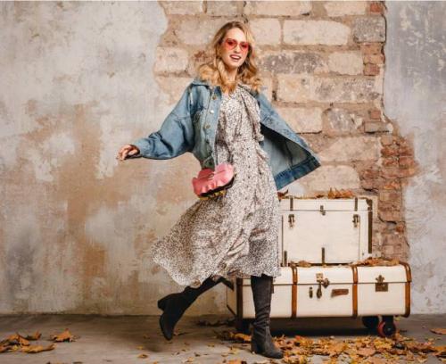 Широкие джинсы с подворотами: главная модная тенденция сезона 04 Широкие джинсы с подворотами: главная модная тенденция сезона 04