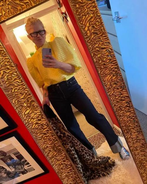 Джинсы с отворотами: как преобразить свой гардероб 08