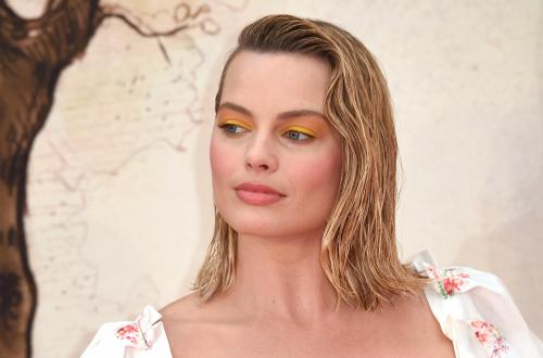 Женские стрижки средней длины. Модные и удобные стрижки на средние волосы: галерея фото причесок