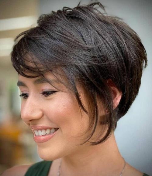 34 самые модные женские стрижки в 2022 году. Самые модные короткие женские стрижки в 2022-2023 году – последние тренды, фото стильных причесок