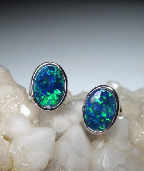 Что такое голубые драгоценные камни. Синие драгоценные камни: послание из прошлого