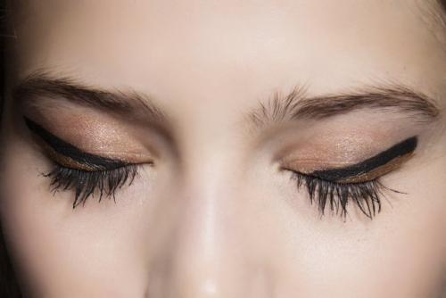 Макияж глаз со стрелками. Макияж со стрелками