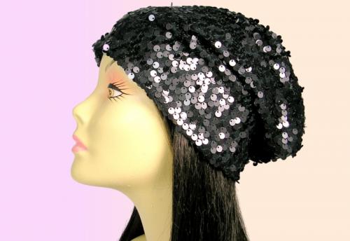 Какие ключевые тенденции стоит обратить внимание в моде осени 2025. Тренды осени 2025: головные уборы и аксессуары