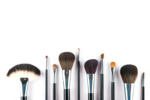 Что нужно для макияжа для начинающих. Самое главное: что нужно для создания макияжа?