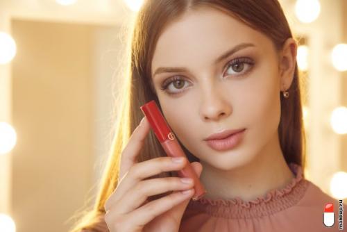 Как наносить макияж глаз. Как правильно наносить макияж? 5 этапов