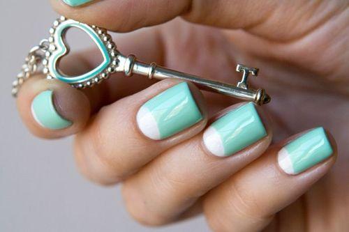 Чем можно заменить базу для ногтей. Оригинальное решение: чем заменить шеллак в домашних условиях